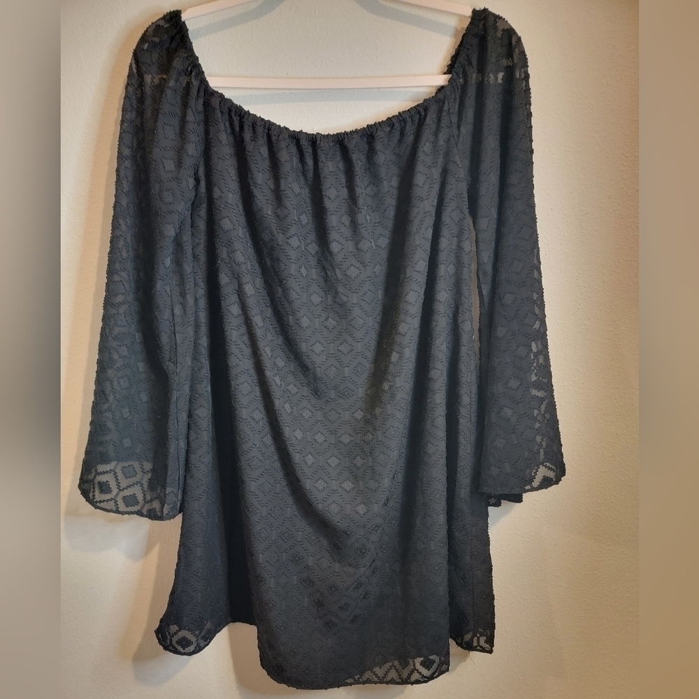 Buddy Love "Joyce" on or off shoulder dress Size Medium
